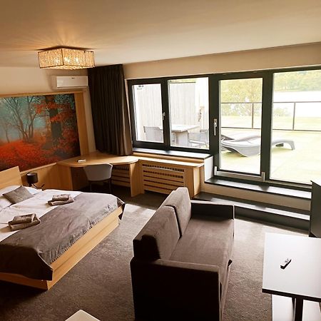 Hotel Kras Йедовнице Екстериор снимка