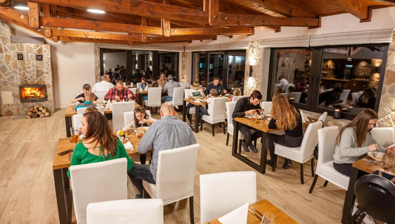 Hotel Kras Йедовнице Екстериор снимка
