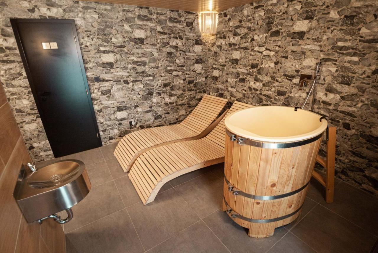 Hotel Kras Йедовнице Екстериор снимка