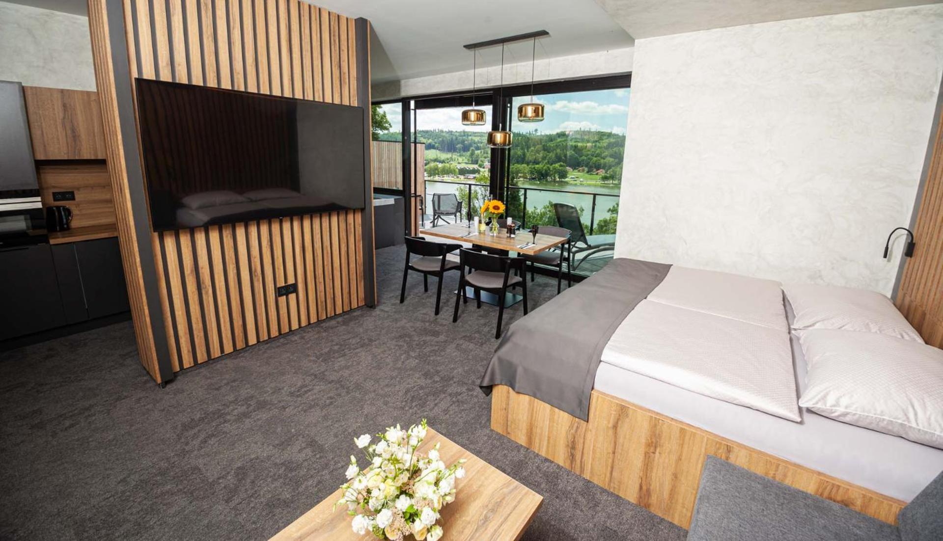 Hotel Kras Йедовнице Екстериор снимка