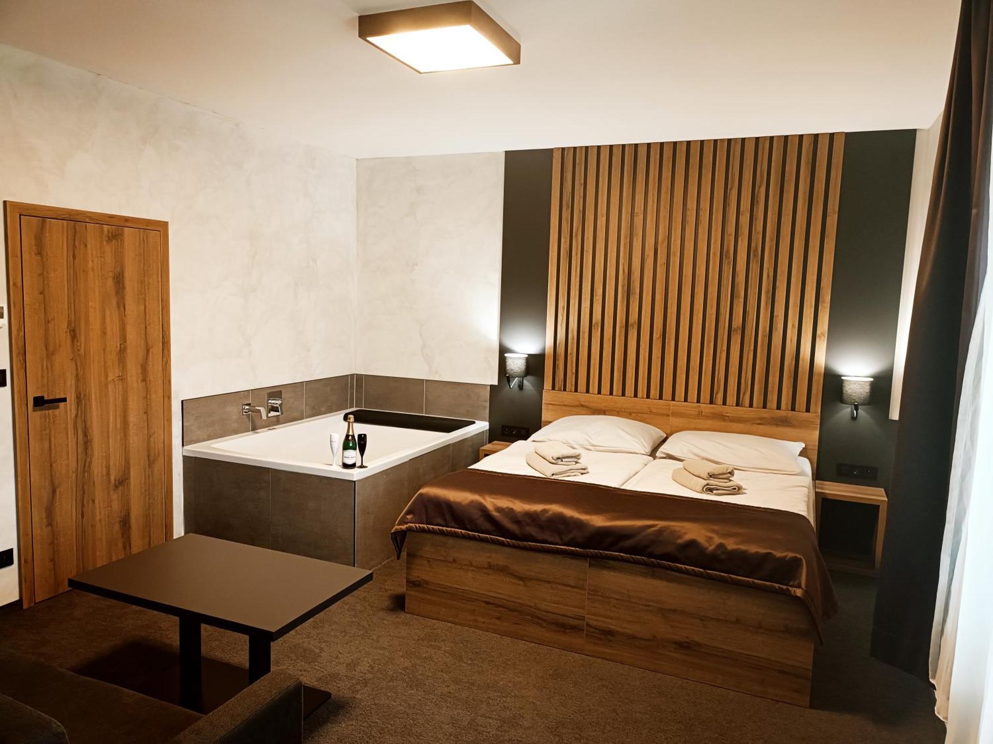 Hotel Kras Йедовнице Екстериор снимка